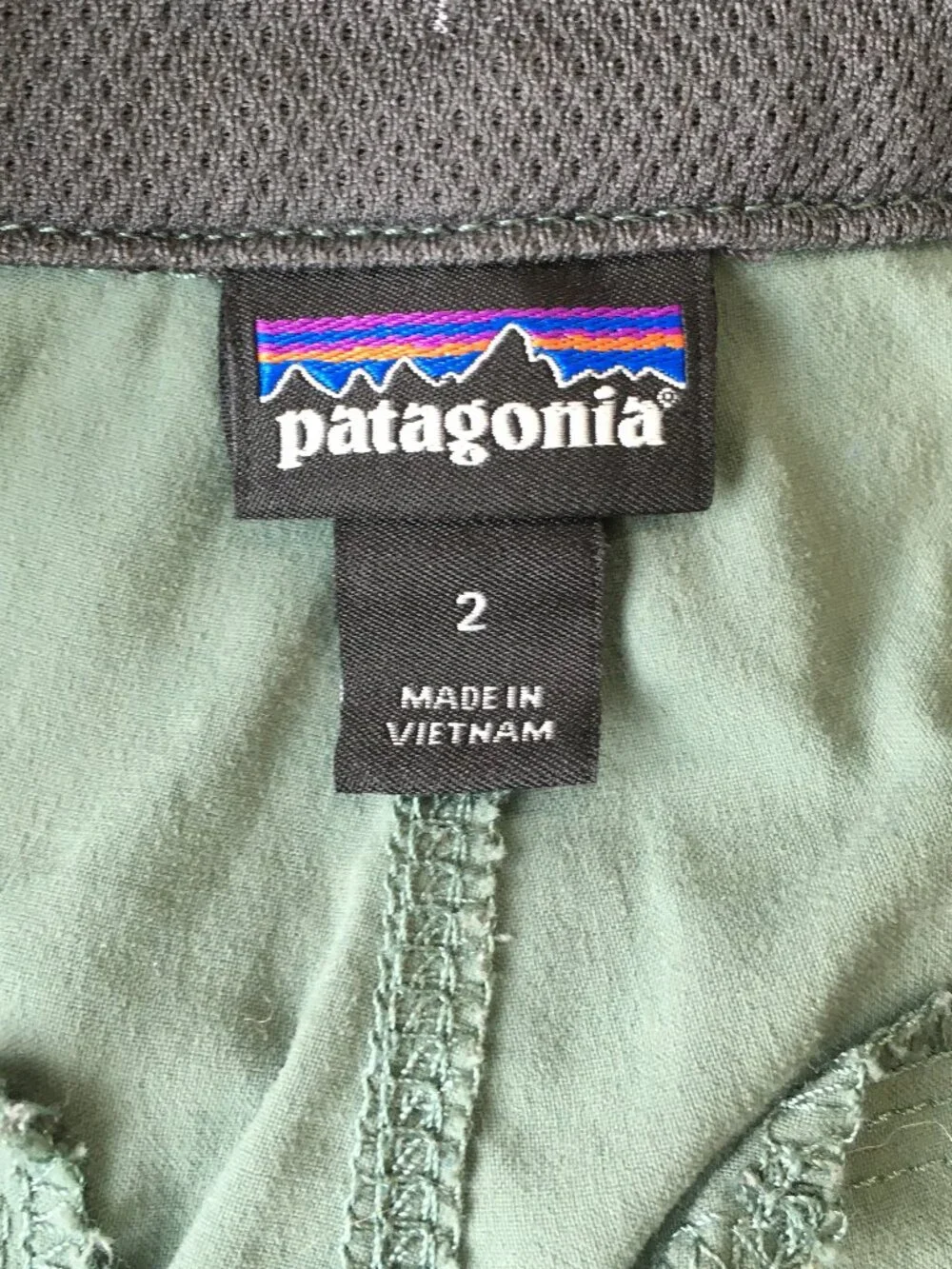 PATAGONIA Green Adjustable Convertible Leg Zip Pockets Hiking Activewear Pant - Picture 2 of 16